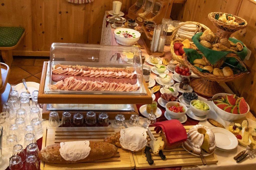 Hotel Pension Hubertus Цел ам Зее Екстериор снимка