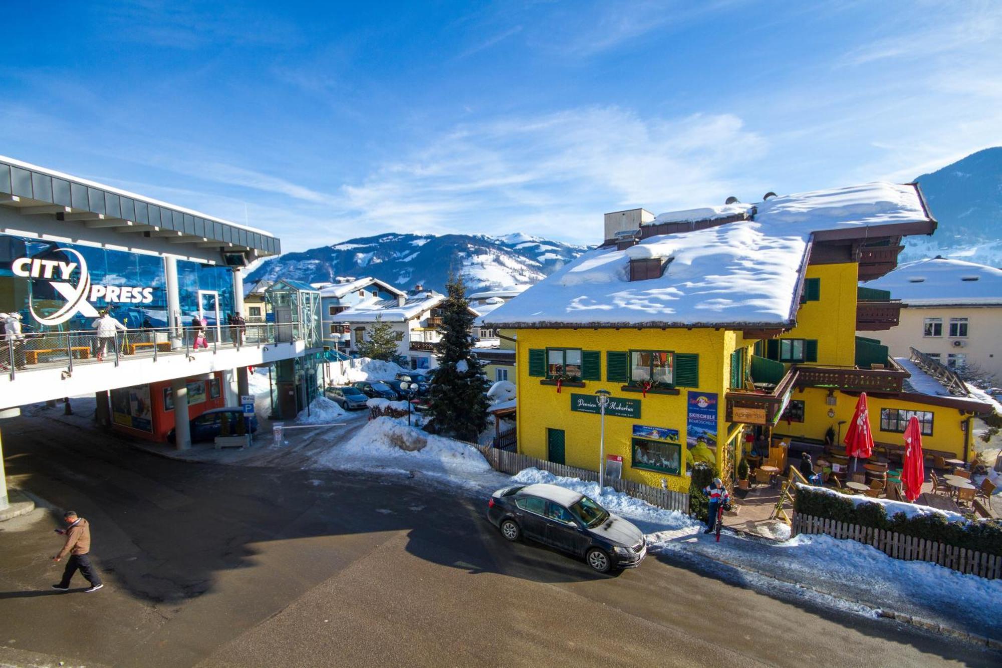 Hotel Pension Hubertus Цел ам Зее Екстериор снимка