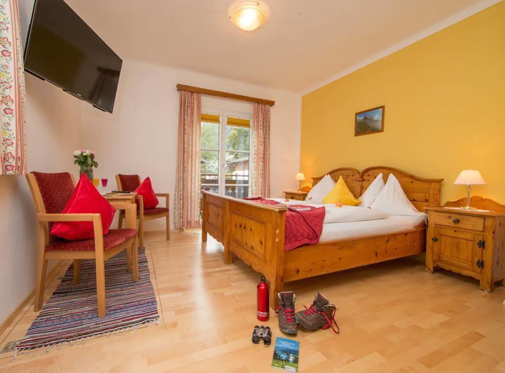 Hotel Pension Hubertus Цел ам Зее Екстериор снимка